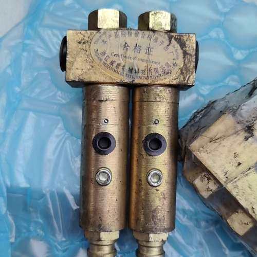 议价注油器！型号 三联组合，润滑设备及工具，！询价