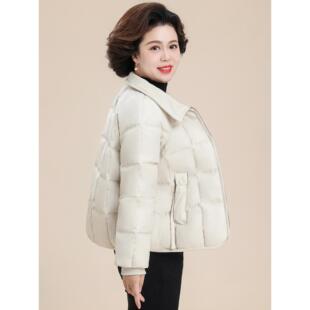中年妈妈五十多岁洋气棉服短款2025新款中老年女冬装羽绒棉衣外套