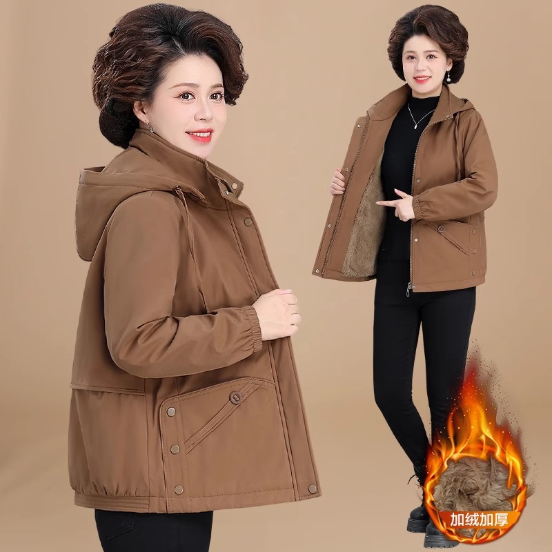 妈妈冬装加绒外套洋气中年女秋冬风衣中老年人短款上衣小个子棉衣