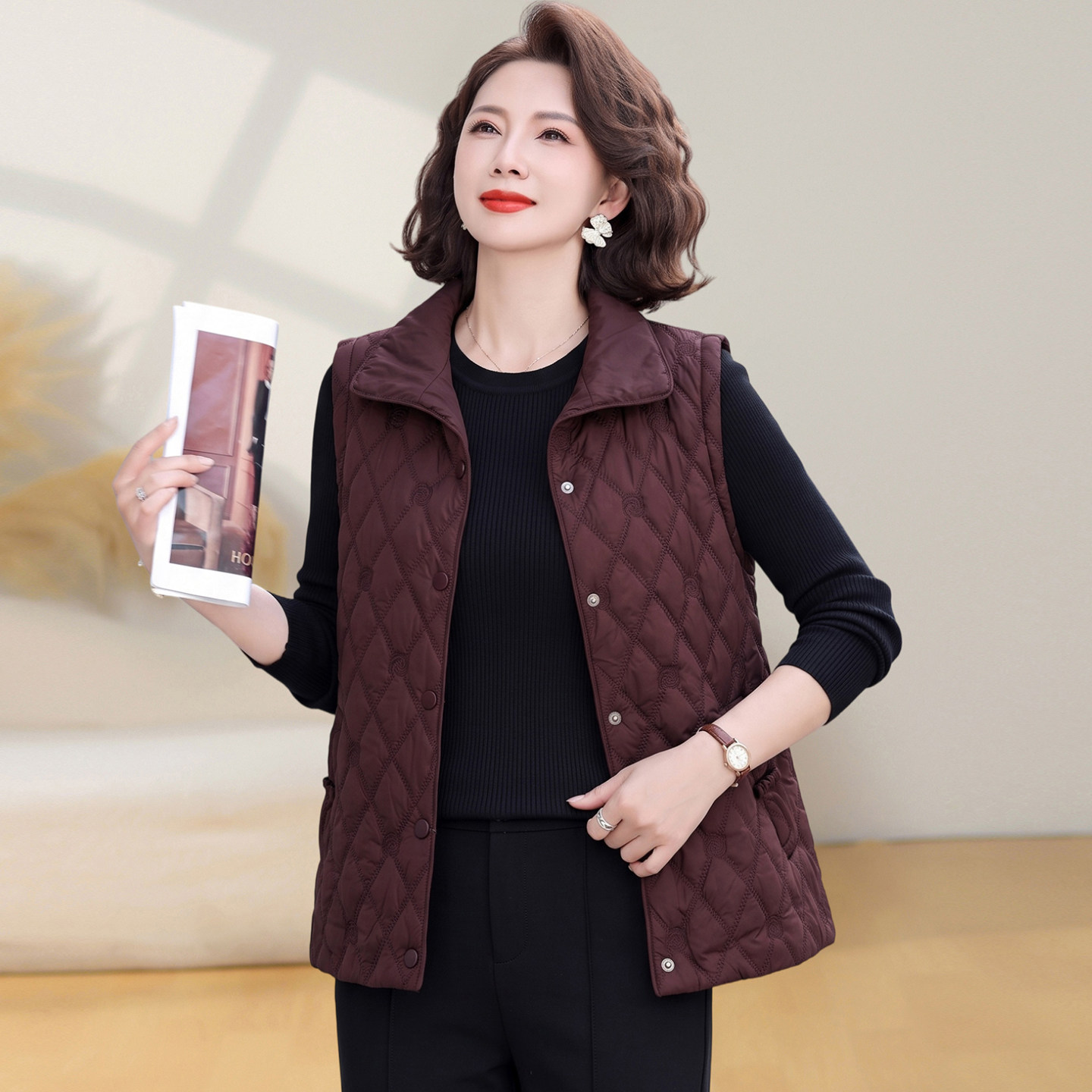 中老年女装翻领菱格秋冬马甲妈妈装洋气坎肩背心时尚奶奶夹棉马夹