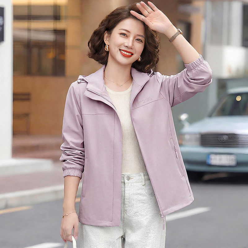 妈妈春装外套时尚洋气2026新款中老年女人春秋季短款纯色休闲上衣图片