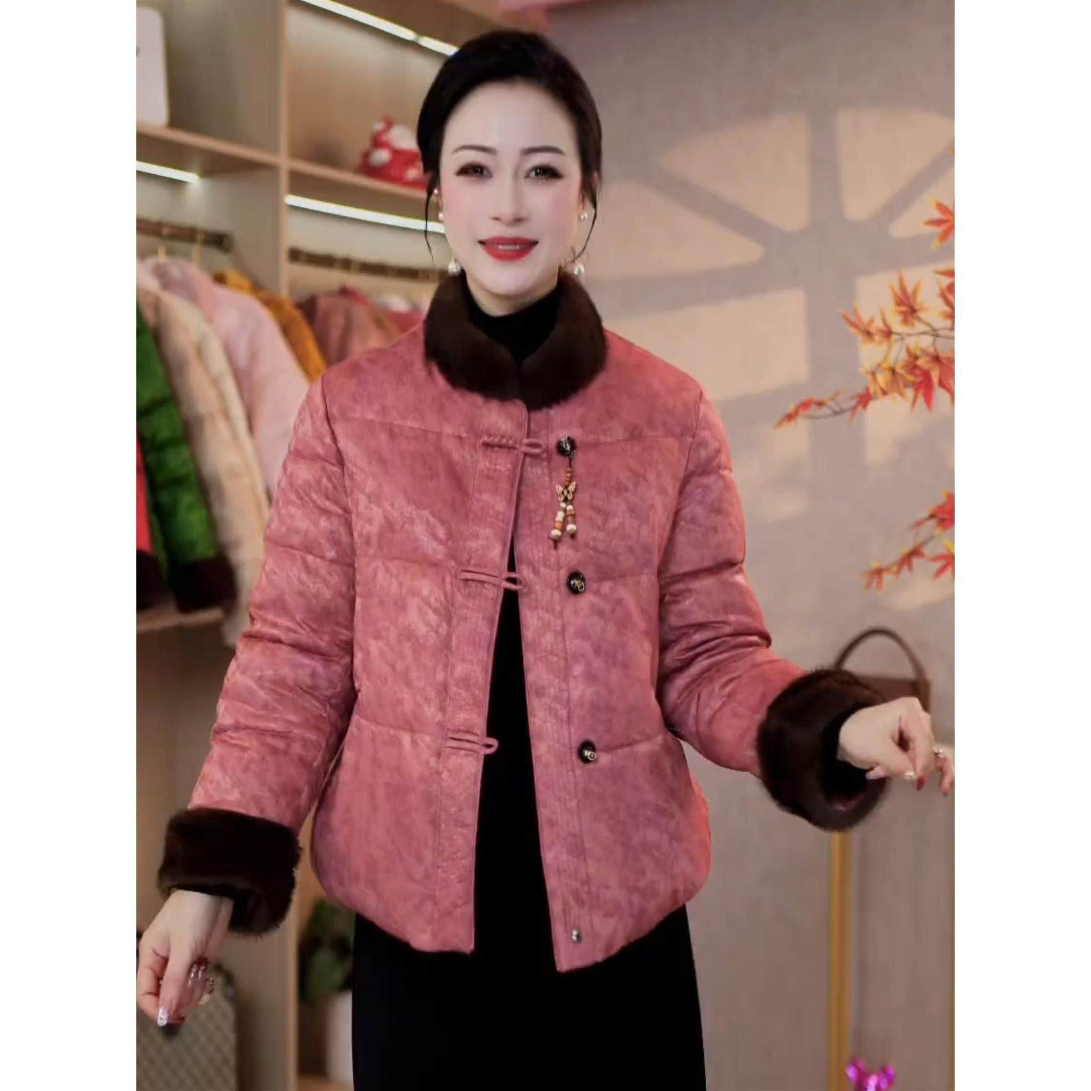 妈妈装冬季白鸭绒羽绒服2025新款气质中老年女装洋气保暖加厚外套,女装/女士精品,中老年女装,淘宝优惠券,粉丝福利购,淘宝优惠卷