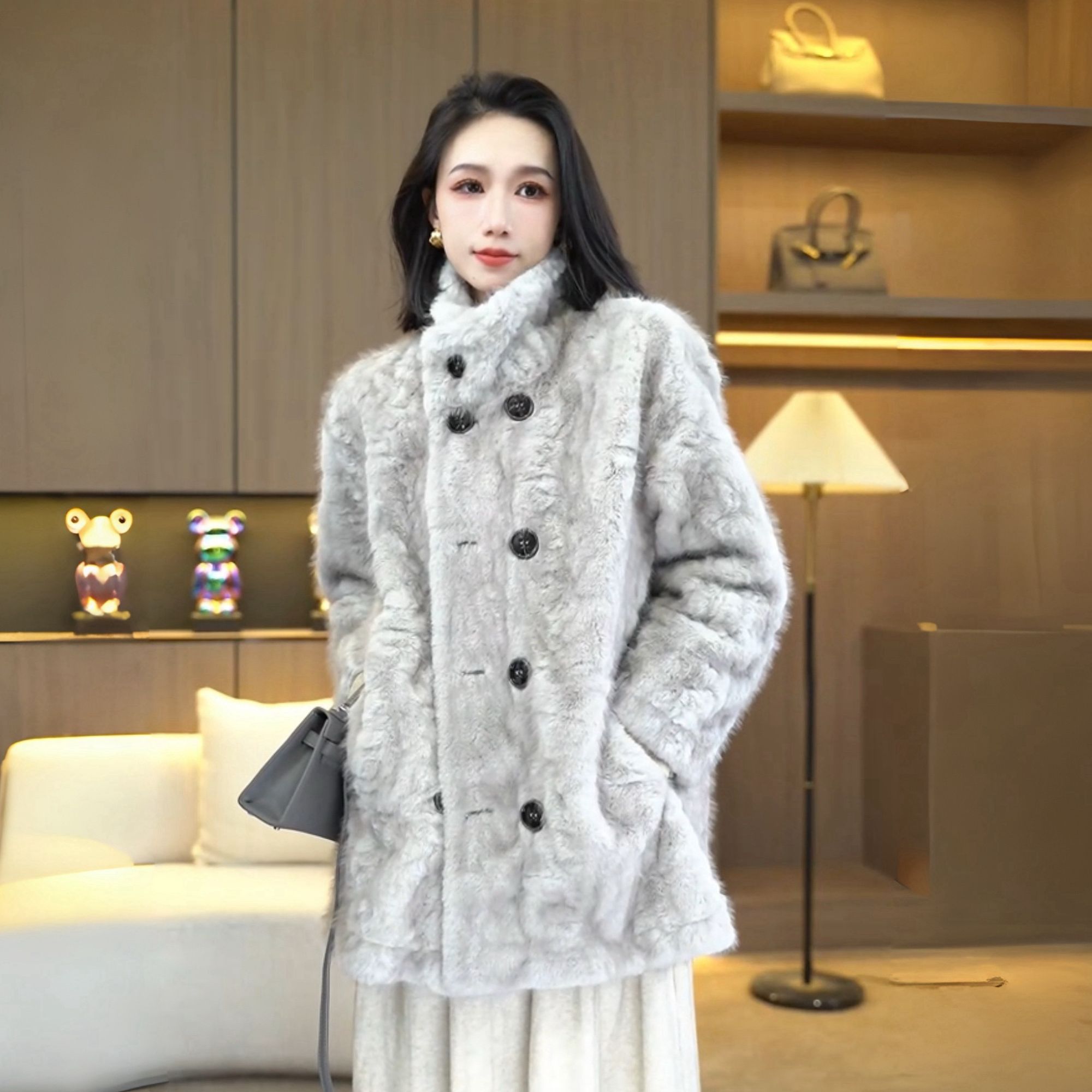 时尚流行宽松环保毛大衣