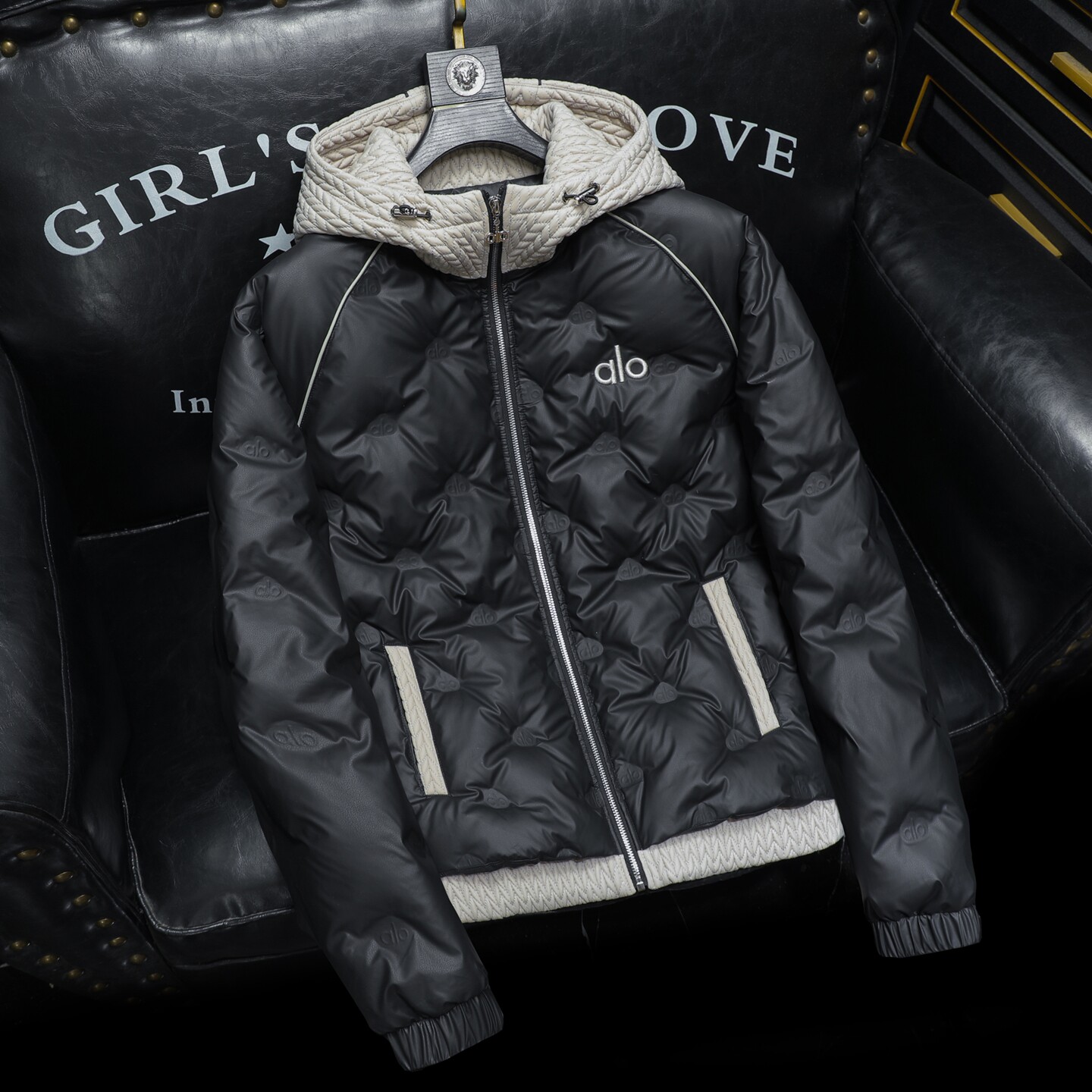 2025秋冬装90%绒连帽麦穗羽绒服男钱塘6006-5122-P330沙发图,男装羽绒服,钱塘6006(原3029)