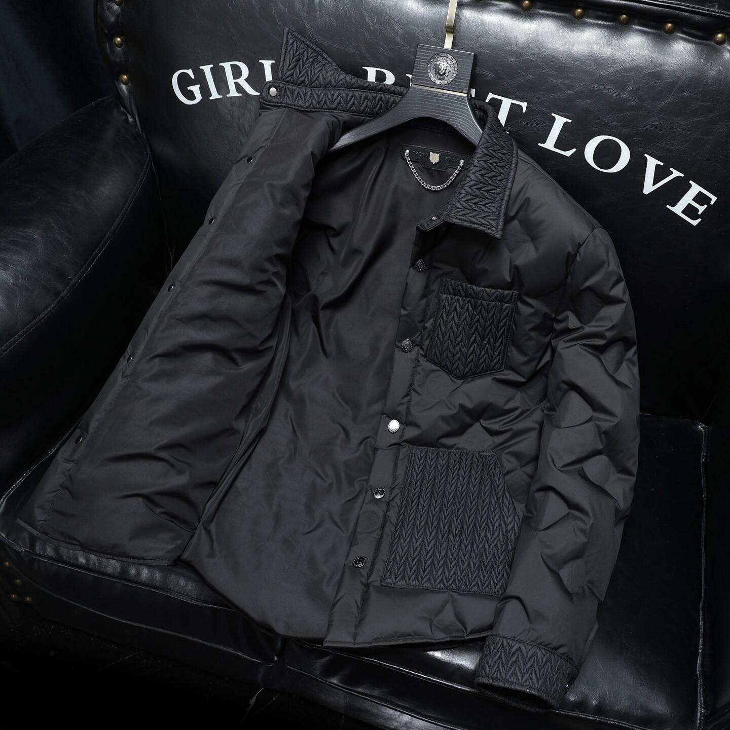 2025秋冬装90%绒衬衫领羽绒服男钱塘6006-5562-P285沙发图,男装衬衫,钱塘6006(原3029)