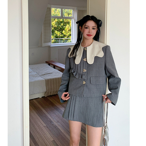 闹街 小西装套装女秋季新款时尚宽松气质设计a字百褶半身裙两件套