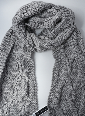 Z家浅灰色含羊毛麻花针织围巾保暖简约柔软舒适百搭冬季时尚