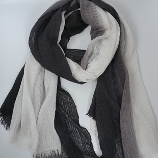 Promod黑白撞色含羊毛压褶柔软舒适围巾日常出游拍照披肩复古长款