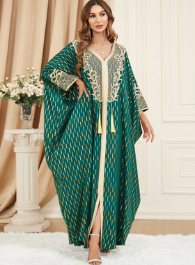 3461穆斯林绿色烫金蝙蝠袖领花拼接中东爆款大码流苏开叉连衣裙