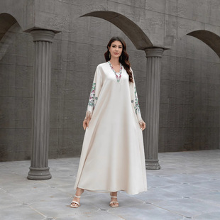 SW037女士长袍V领绣花流苏气质阿拉伯连衣裙Abaya