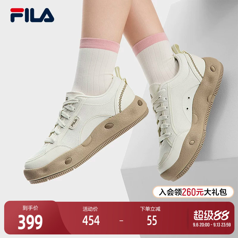 FILA斐乐女士复古帆布鞋图片