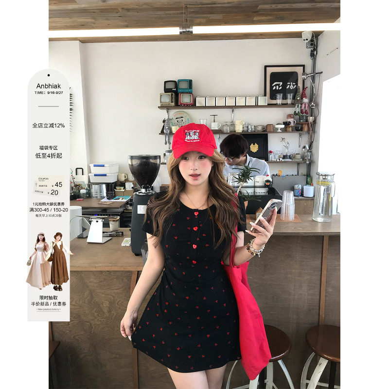 安妮不火恋语织物俏皮感桃心印花连衣裙女微胖大码收腰可爱小裙子										