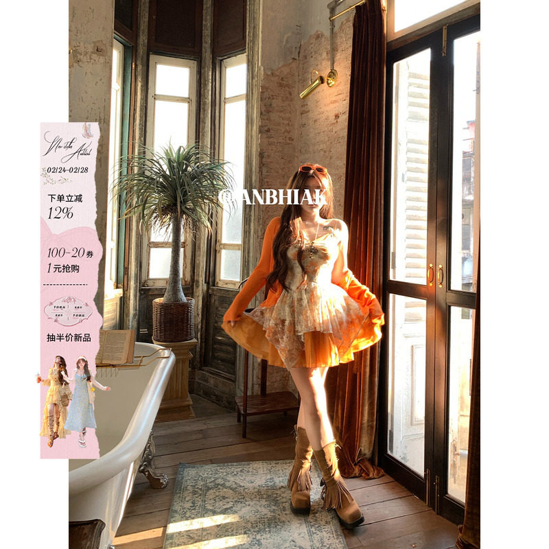 安妮不火橘烟漫藤精灵风蕾丝拼接吊带裙女新款微胖大码设计感裙子