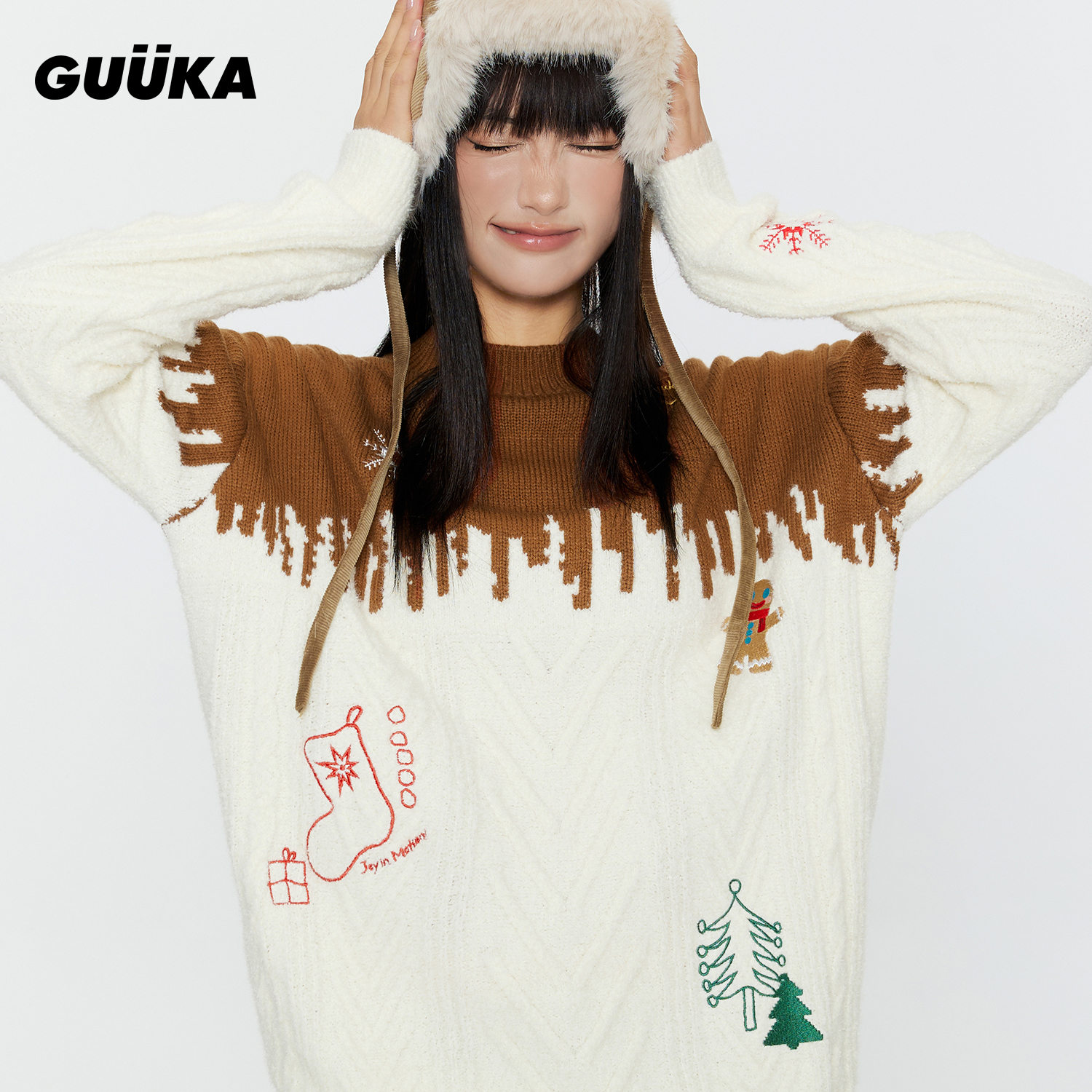 古由卡饼干人刺绣拼色圣诞毛衣