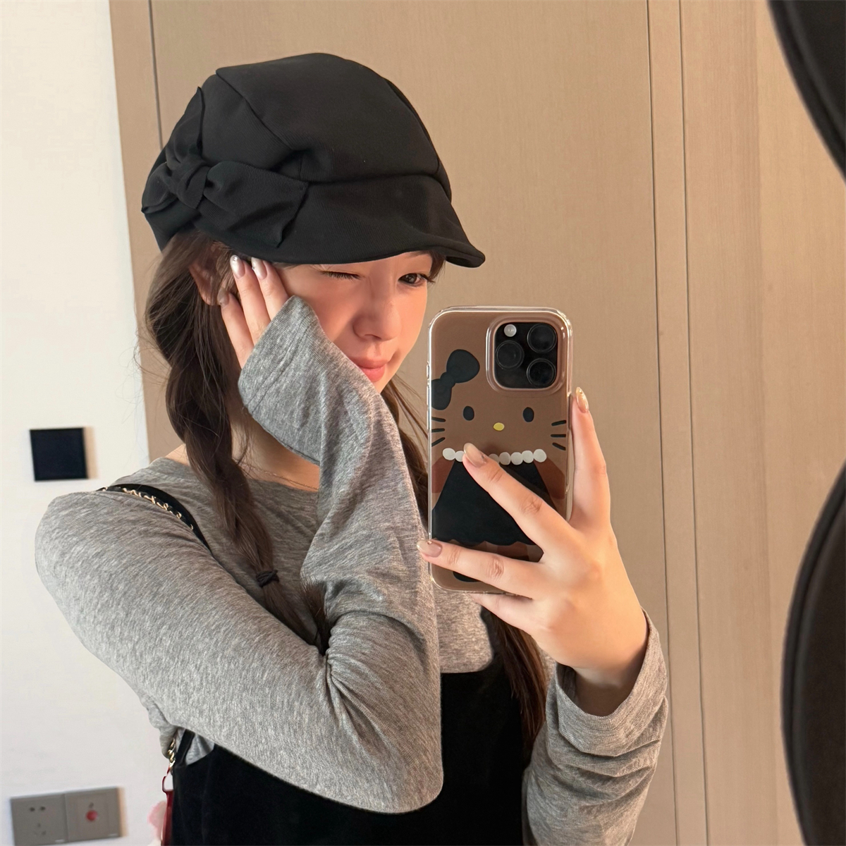 丁走走小众俏皮百搭蝴蝶结黑色画家帽女韩版复古显脸小贝雷帽子潮