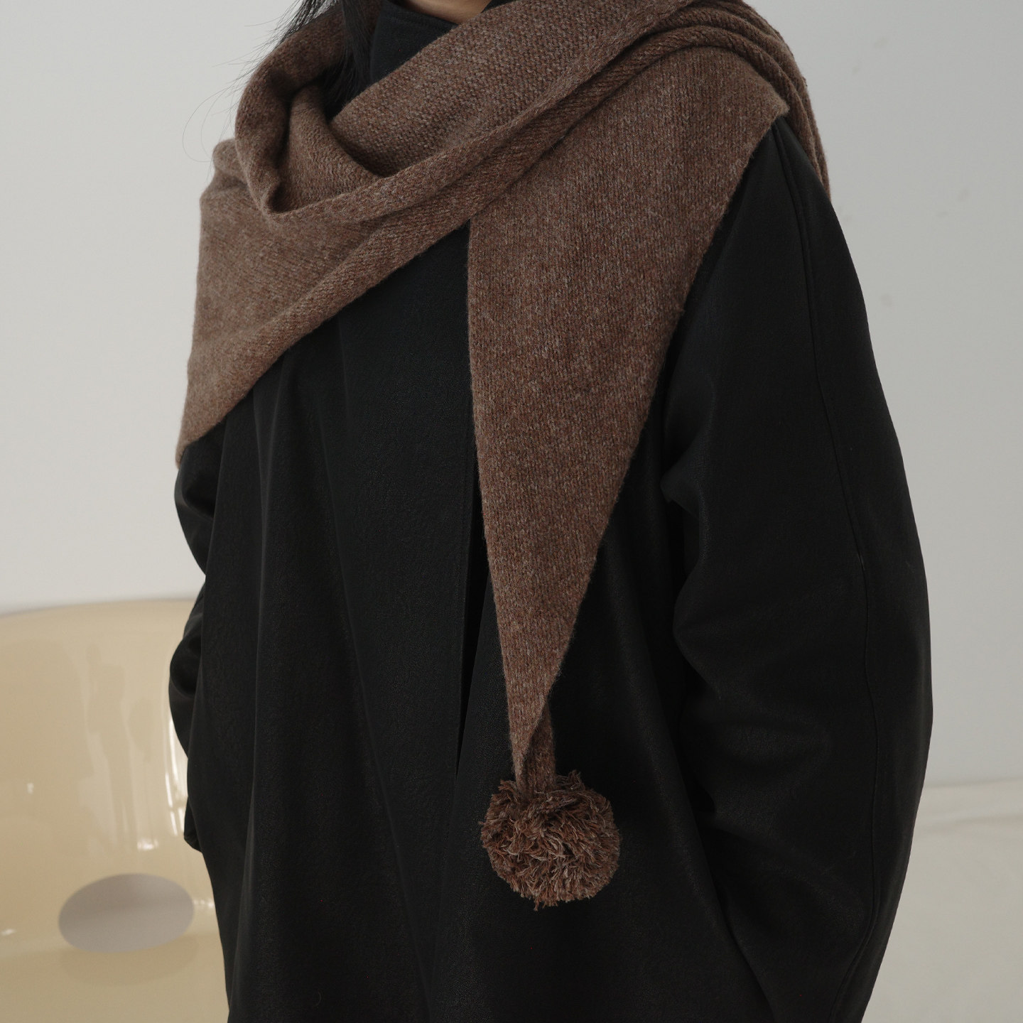 100%羊毛柔软三角毛球球超棒质感坎肩保暖百搭大披肩围巾 包邮