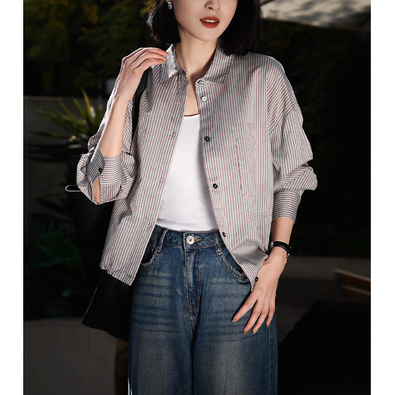 夏季新款2025翻领长袖衬衫女复古条纹轻盈设计感小众时尚百搭