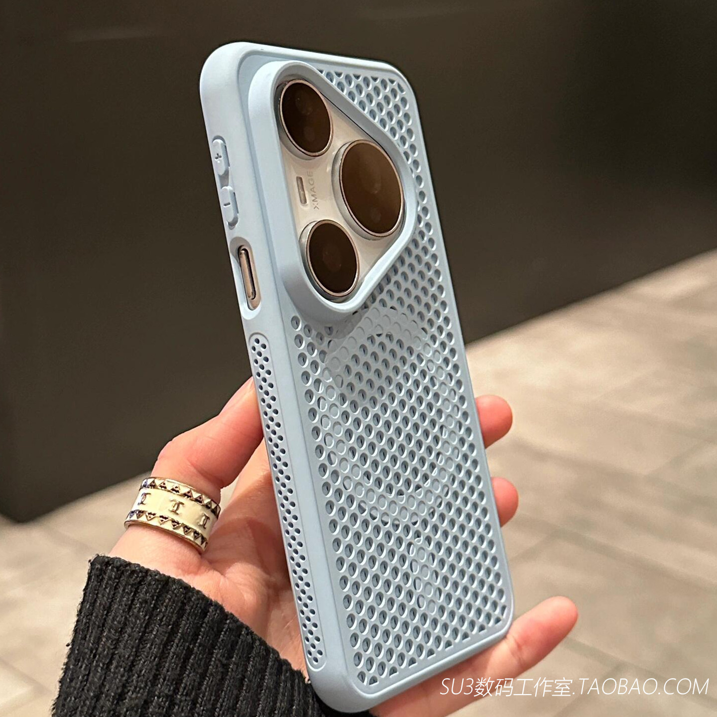 镂空蜂窝散热网孔适用三星S25Ultra手机壳S24+磁吸S23fe无线充电S23ultra远峰蓝s22全包防摔浅蓝色简约大孔软