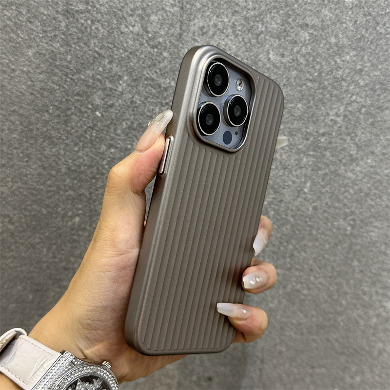 金属漆瓦楞纹钛灰色适用iPhone14苹果15pro手机壳max高级13光栅淬炼16行李箱条纹14plus超薄裸机感硬壳简约男