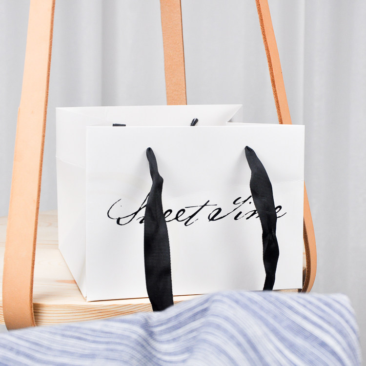 10个白色time烘焙手提袋