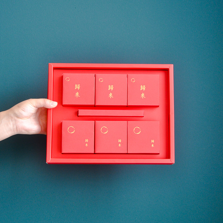 80g-100克中秋月饼盒 6粒红色手提礼盒套装 高档冰皮蛋黄酥盒10套