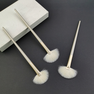 白色山羊毛扇形高光提亮刷柔软抓粉动物毛散粉余粉扫除脸部化妆刷