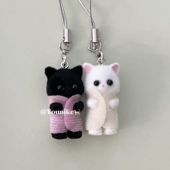 韩系ins可爱植绒立体小奶猫手机挂件AirPods挂饰钥匙扣情侣吊坠萌