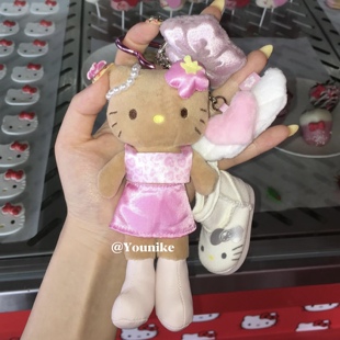 韩系ins风小众设计可爱黑皮长腿kitty包挂件爱心扣书包钥匙扣公仔