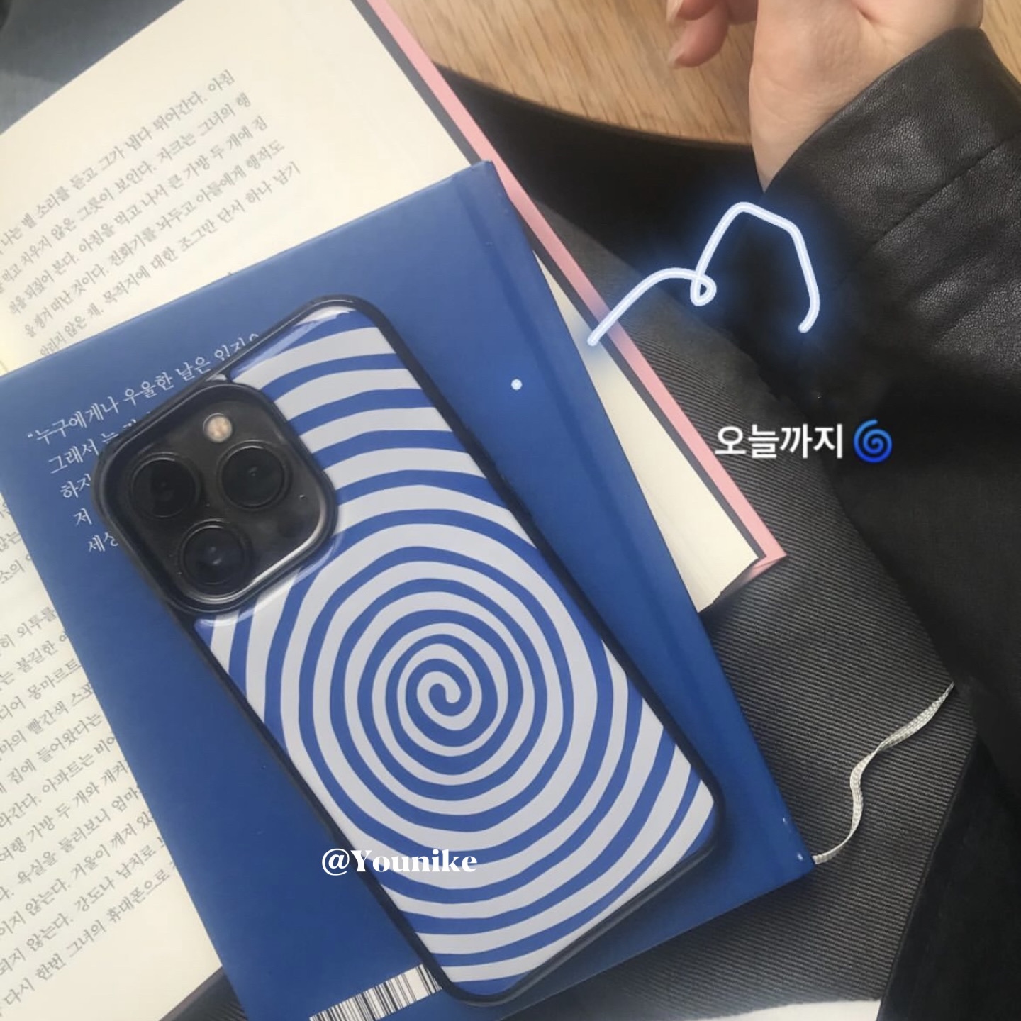 韩系简约艺术个性旋转螺纹手机壳