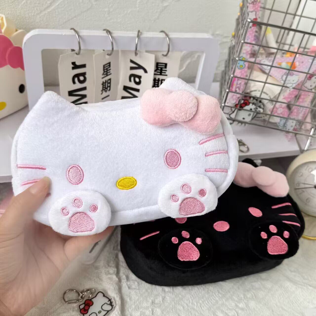 毛绒笔袋卡通可爱收纳大容量