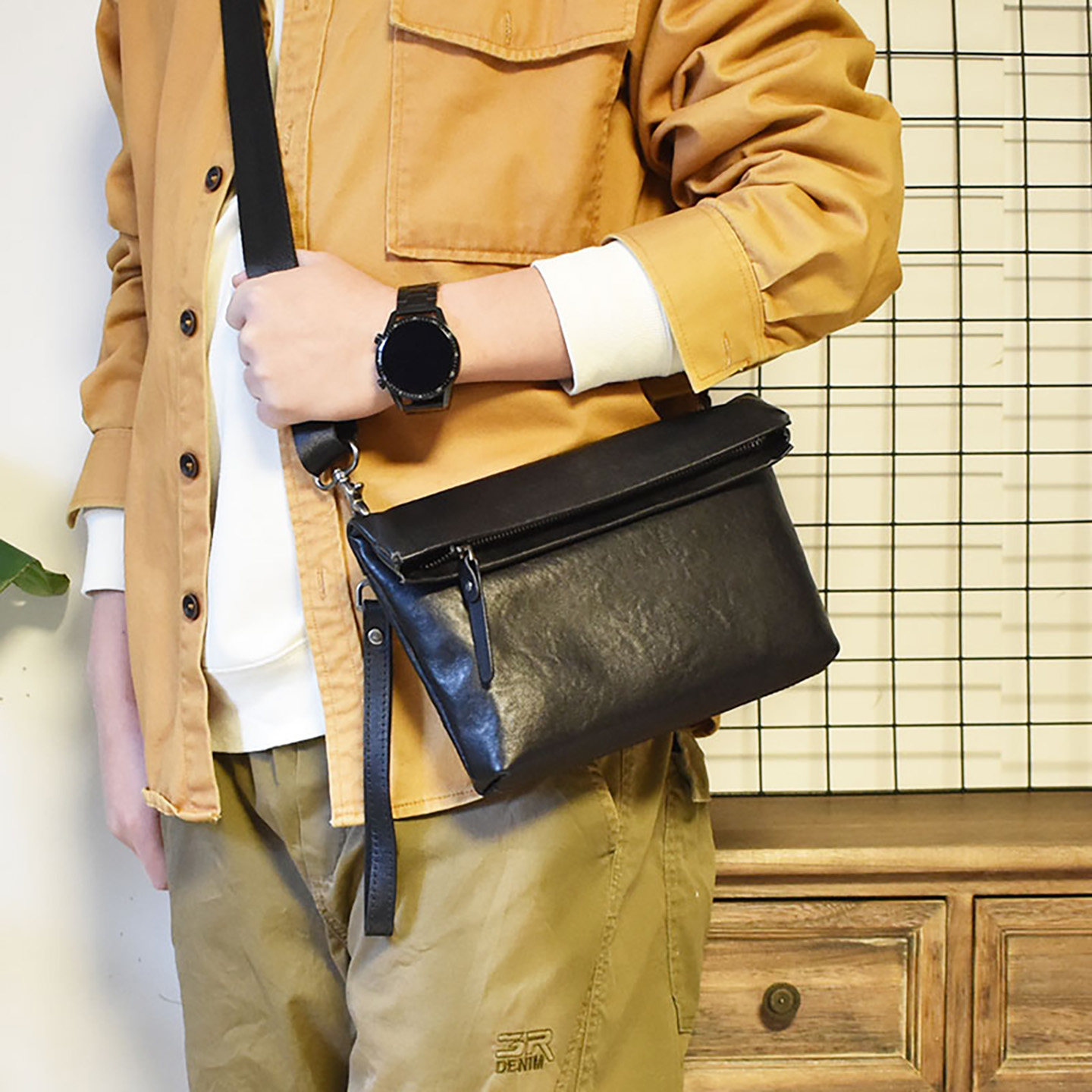 男士个性单肩包真皮时尚简约斜挎包植鞣皮手包男包多功能手拿包潮