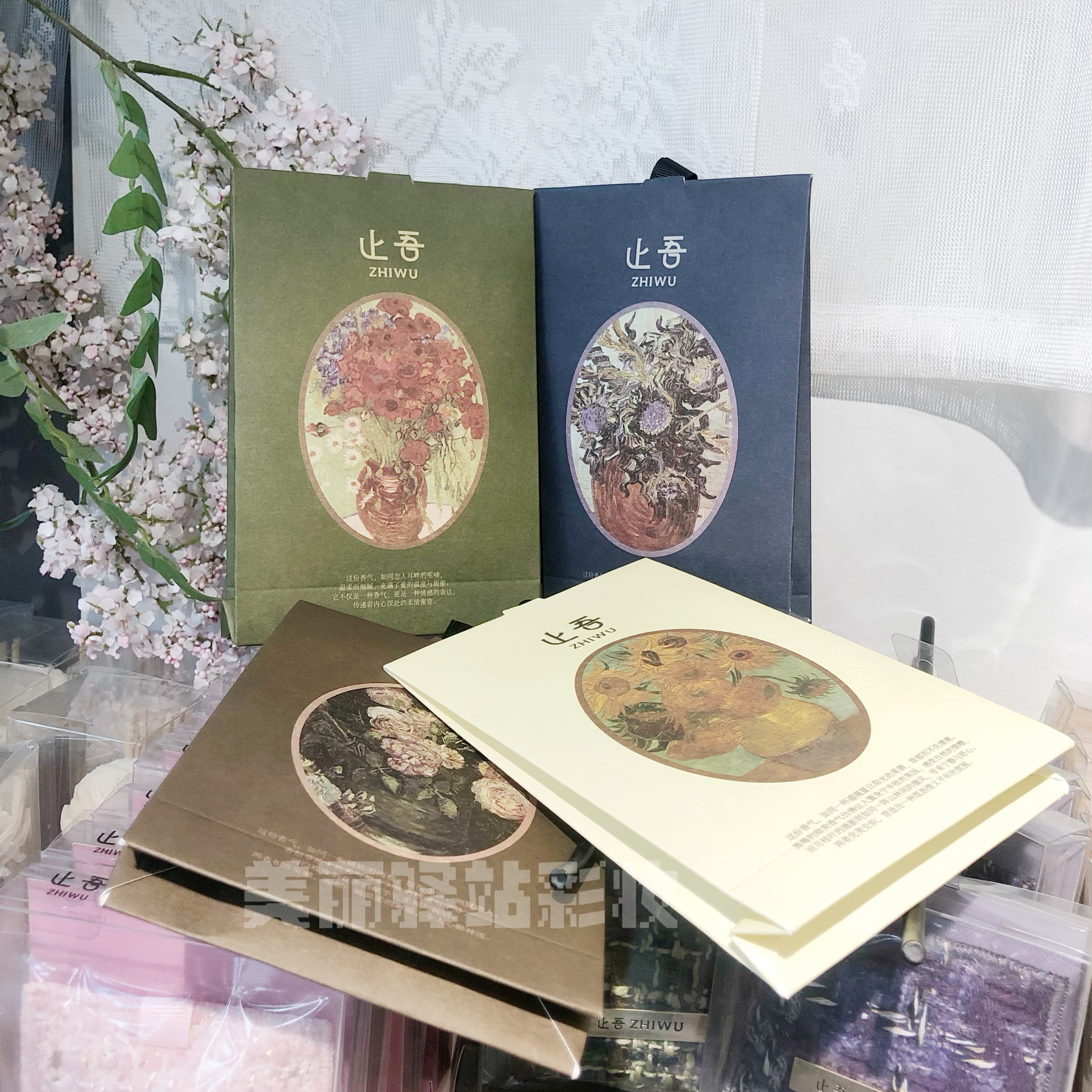 止吾香包梵高系列衣物白茶与铃兰图片