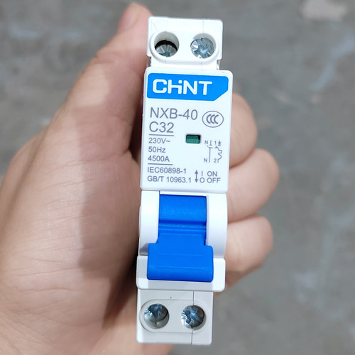 正泰25a双进双出断路器