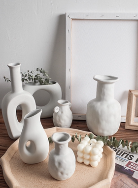 ins白色陶瓷小花瓶干花家居装饰咖啡馆简餐韩风桌面摆件拍照道具