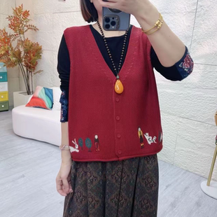 2025秋季新款刺绣棉线马甲外套针织衫女宽松时尚无袖V领文艺复古