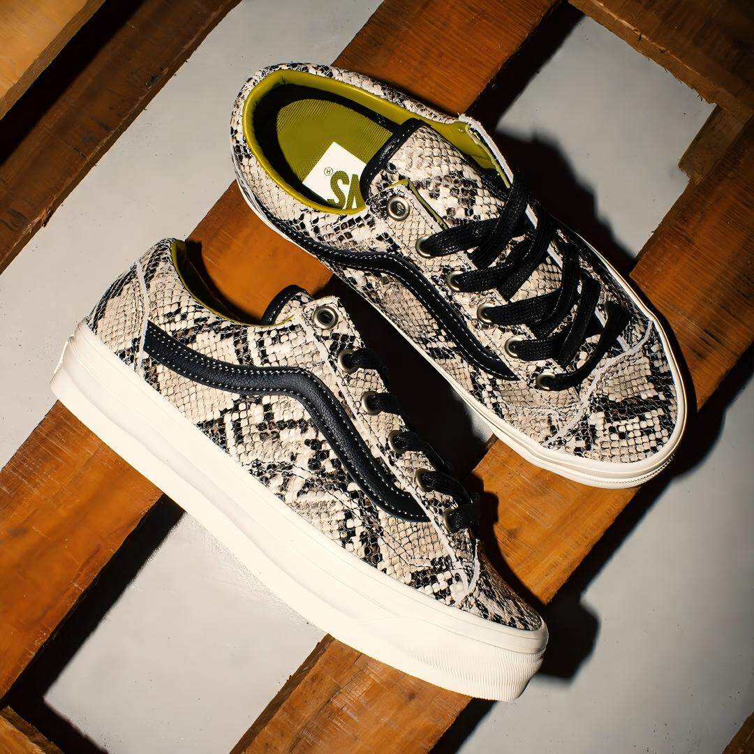 日本代购直邮VANS PREMIUM OLD SKOOL 36蛇皮纹皮面拼接休闲鞋