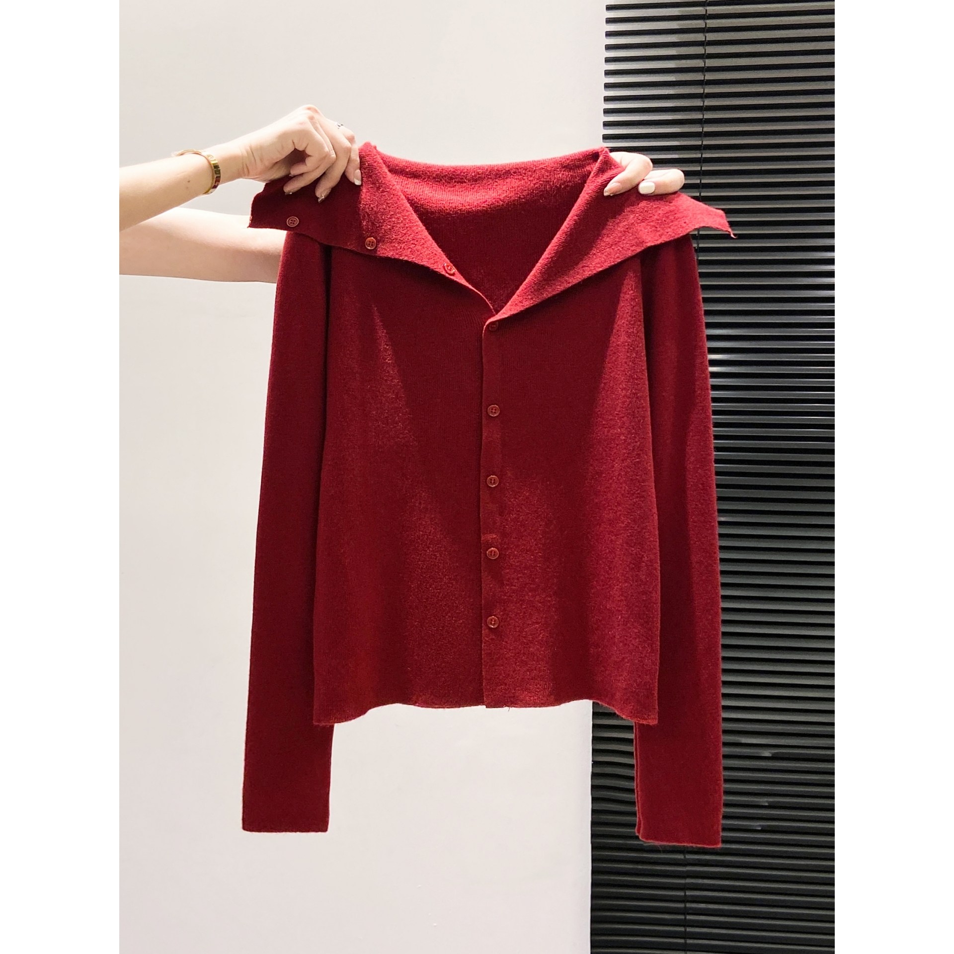 本命年红色显白V领长袖针织开衫女春秋冬季内搭打底毛衣显瘦上衣,女装/女士精品,毛针织衫,淘宝优惠券,粉丝福利购,淘宝优惠卷