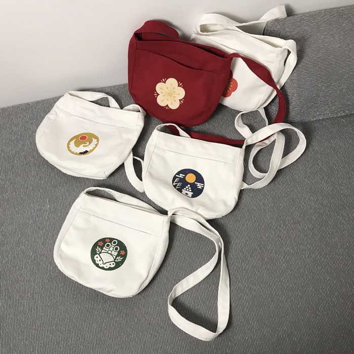 ins日系原宿风新款帆布斜挎小包出游逛街女学生百搭品质休闲小包