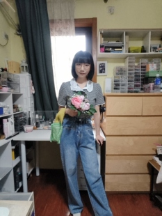 娜玉复古口袋设计牛仔裤2023春夏简约宽松高腰直筒裤女