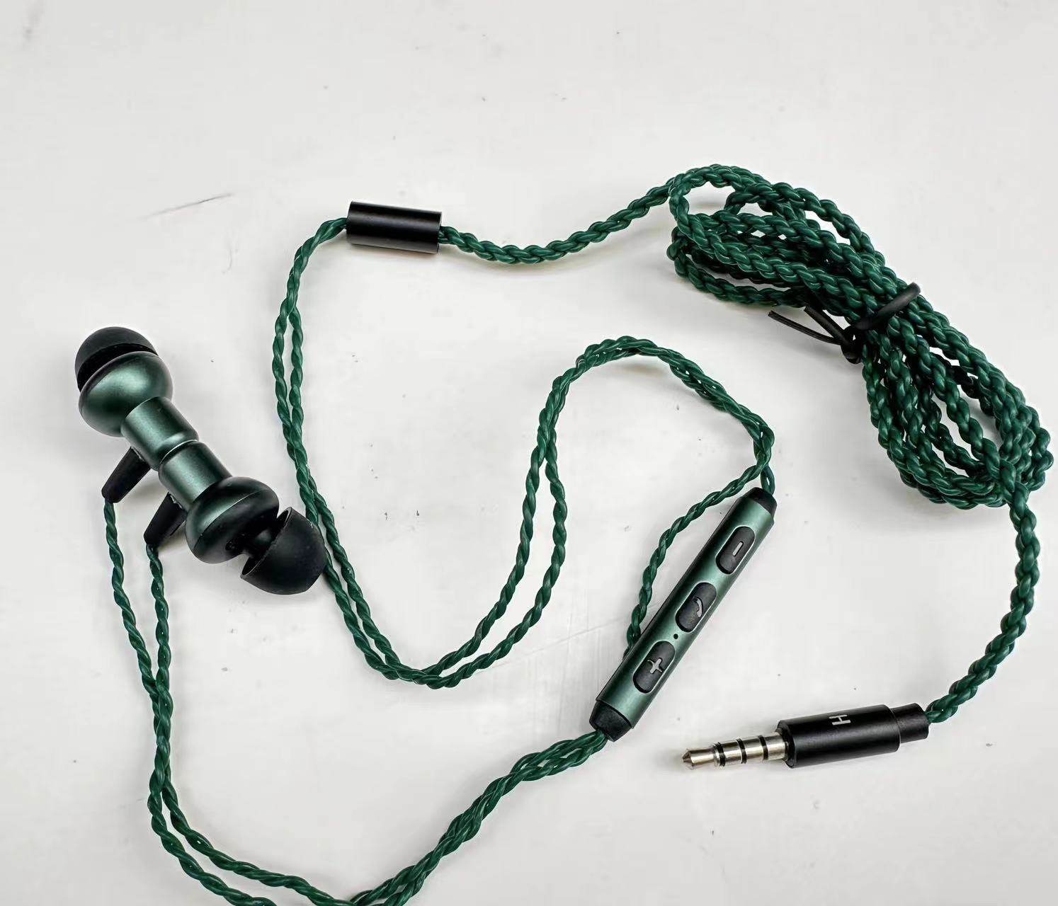 亏本限量 出口海外 入耳式带麦耳机 金属腔体 磁吸塞头 空灵声音