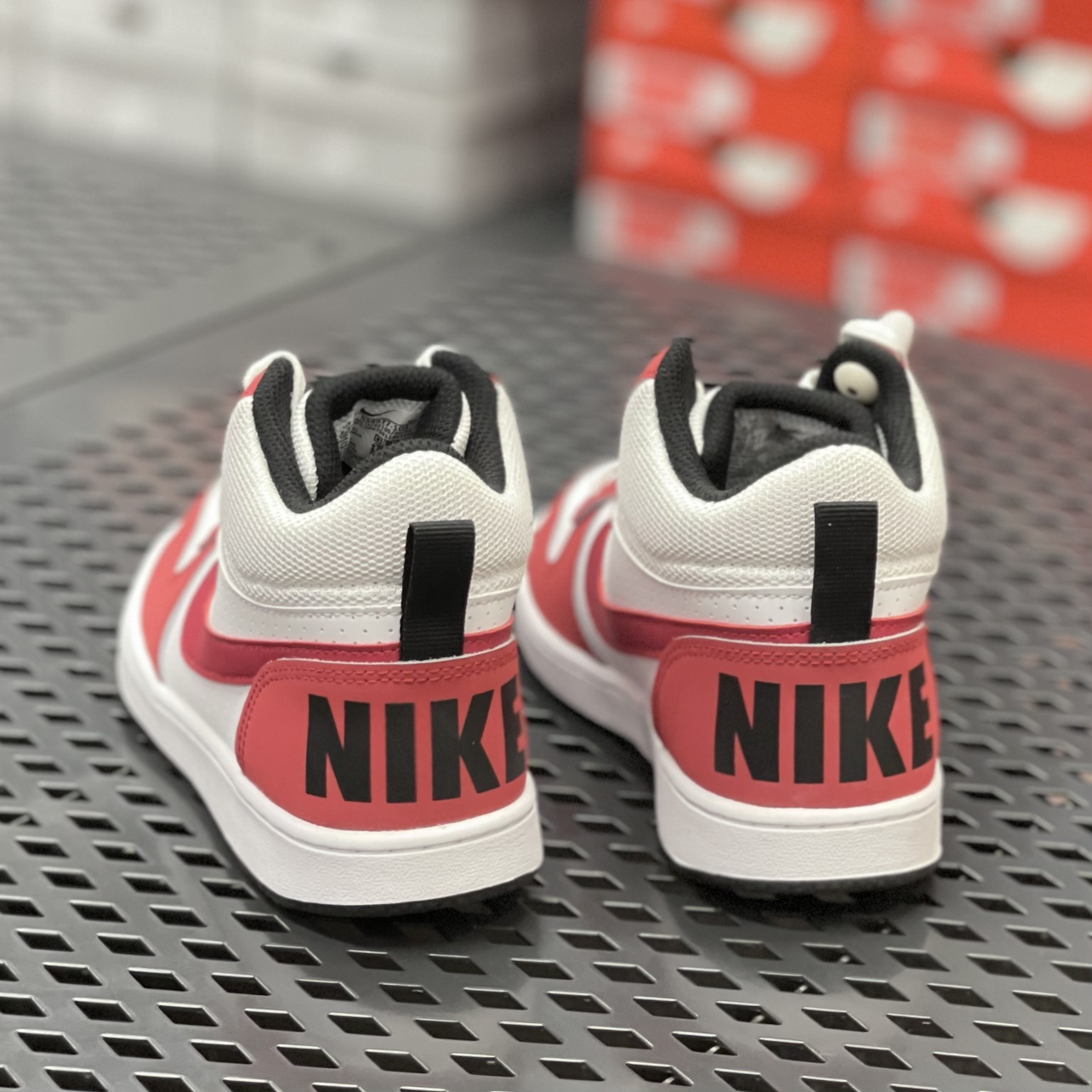 耐克nike court borough 女子芝加哥中帮休闲运动板鞋 839977-103