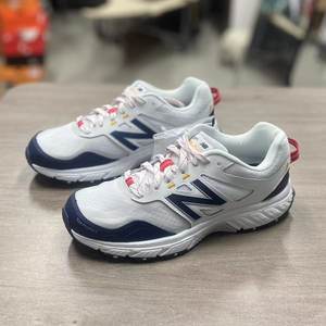 NewBalance系带老爹鞋跑步鞋