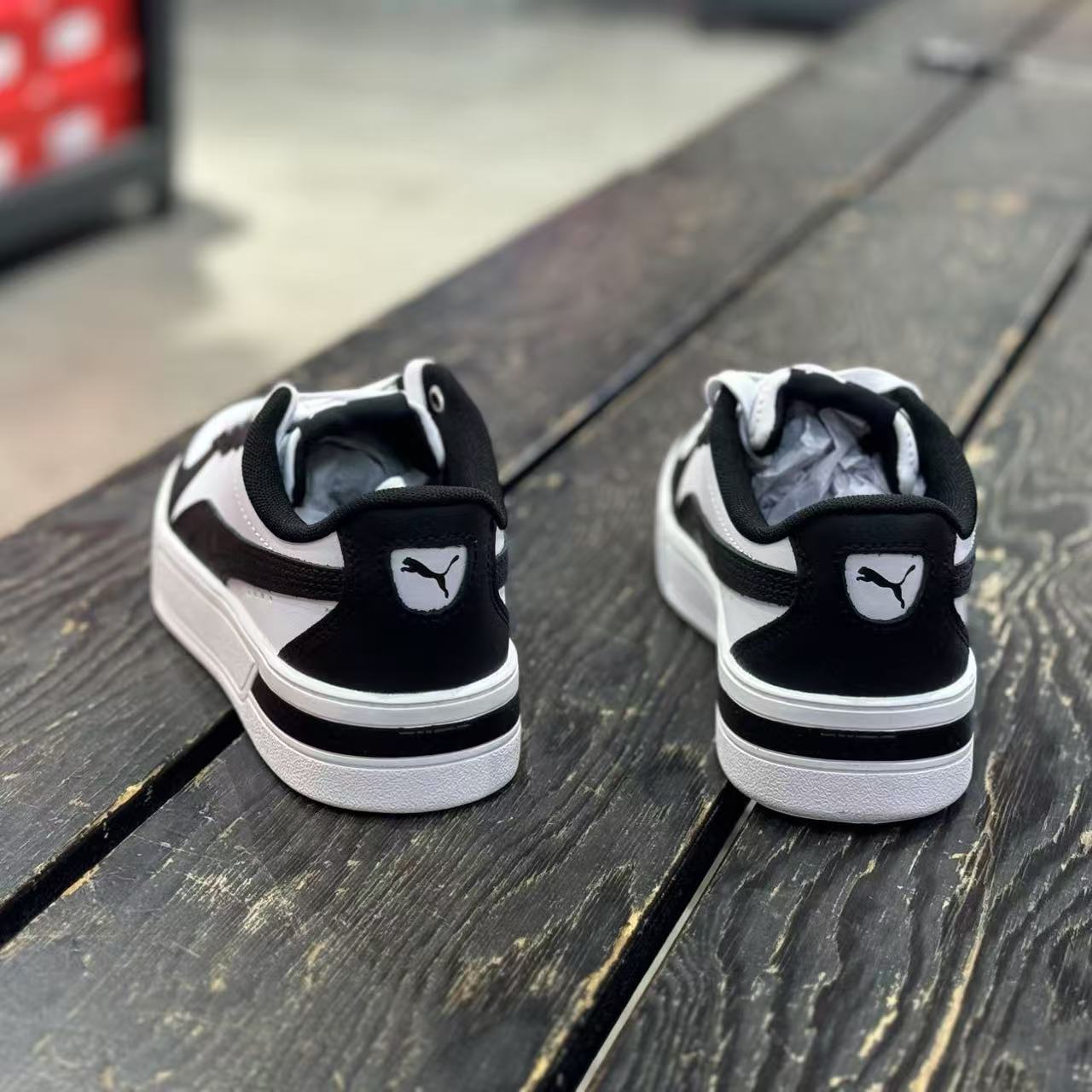 彪马女子经典黑白厚底休闲板鞋