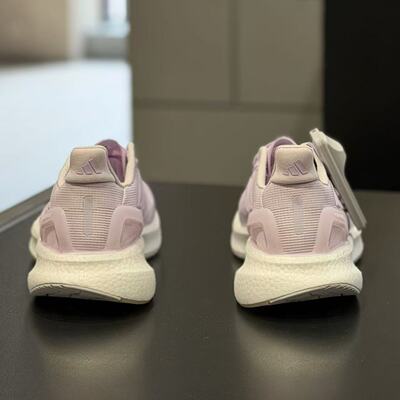 adidas阿迪达斯夏女超轻透气缓震回弹网面清风跑步鞋运动鞋JP6679