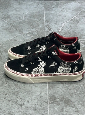 Vans 兔年系列兔子印花红黑色男女同款情侣帆布潮板鞋VN0A54F6BM8