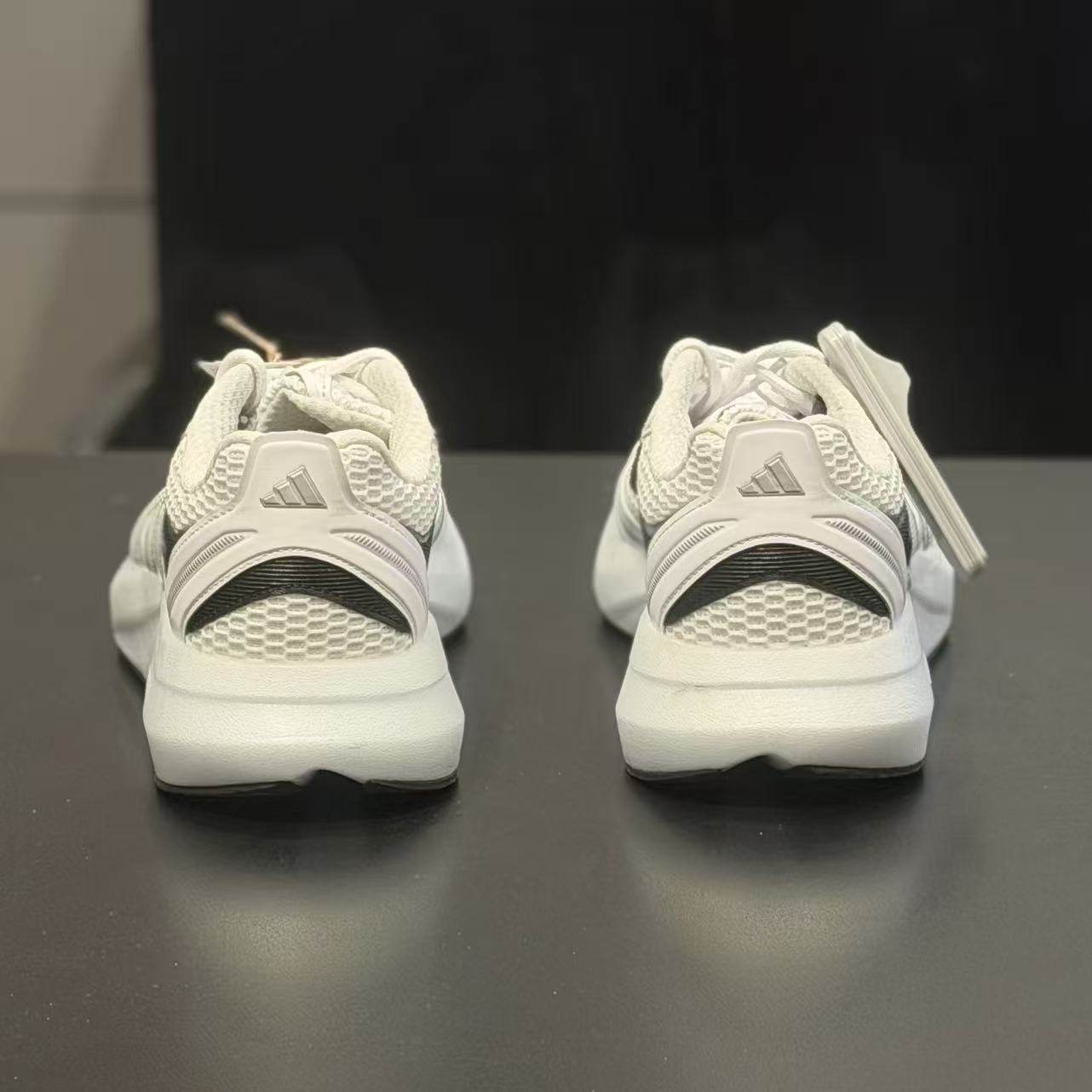 Adidas阿迪达斯男款鞋子2025秋季新款运动休闲透气跑步鞋JP6288,运动鞋new,运动休闲鞋,淘宝优惠券,粉丝福利购,淘宝优惠卷