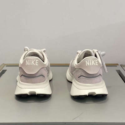 耐克时尚运动休闲鞋系带