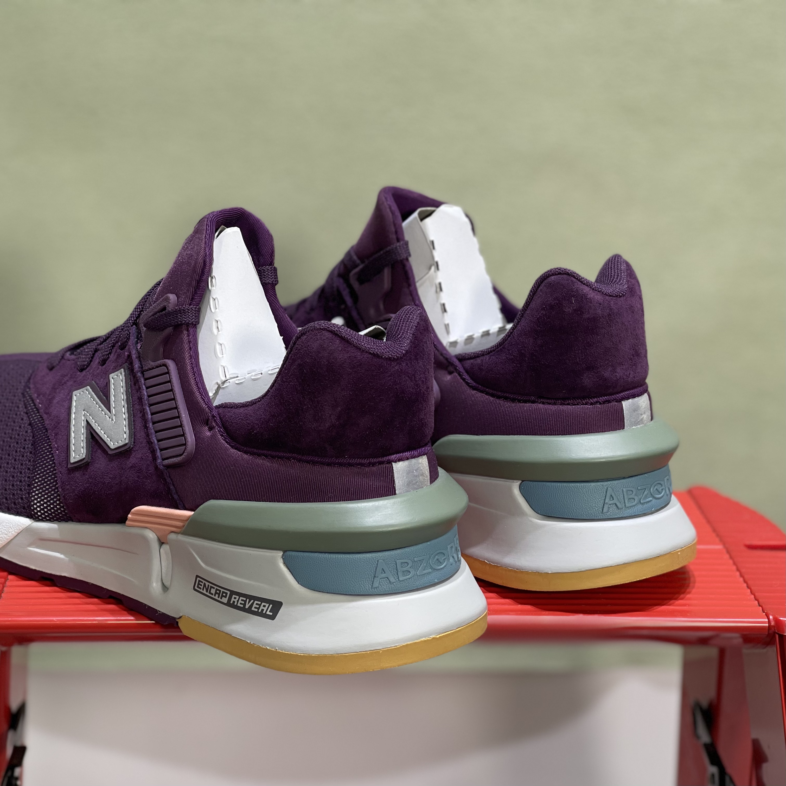newbalance nb997男女鞋紫色时尚透气轻量缓震跑步运动鞋ms997xtb