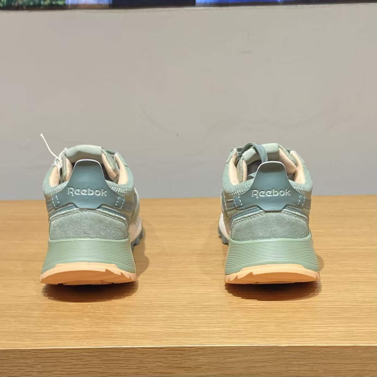 锐步CL LEGACY W+ 复古经典潮流舒适百搭跑步鞋24FRC903U3G09