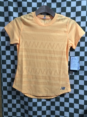 New balance 夏季新款百搭舒适休闲女款黄色速干短袖awt13277